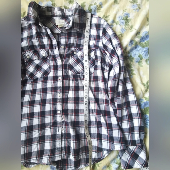 Levi's plaid Button up shirt - Picture 7 of 7
